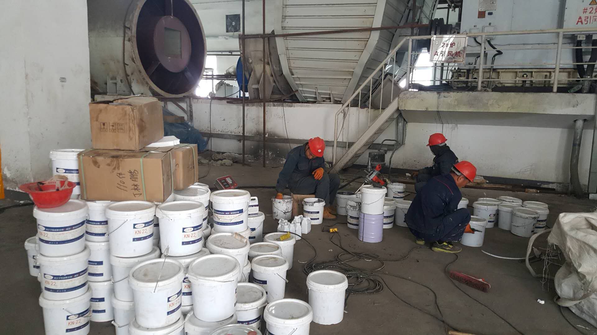 脫硫塔防腐施工現(xiàn)場 脫硫塔防腐施工現(xiàn)場